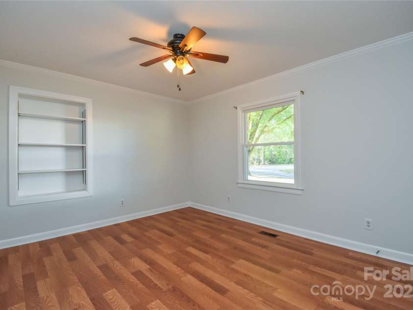 846 Magnolia Street, Mooresville, NC 28115.  MLS# CAR4313374, YatesRealty ID 401. 