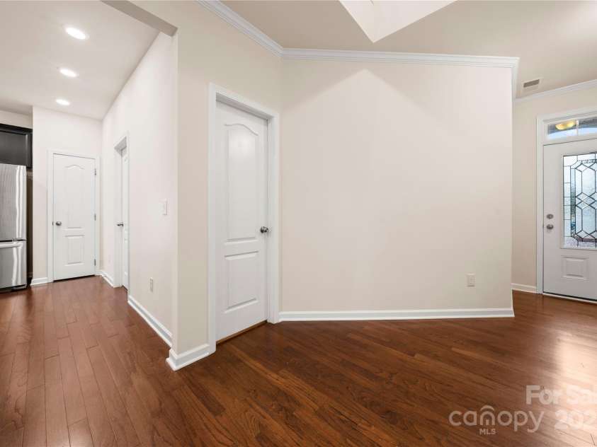 113 Burlingame Court, Mooresville, NC 28117.  MLS# CAR4228046, YatesRealty ID 4010. Foyer Area
