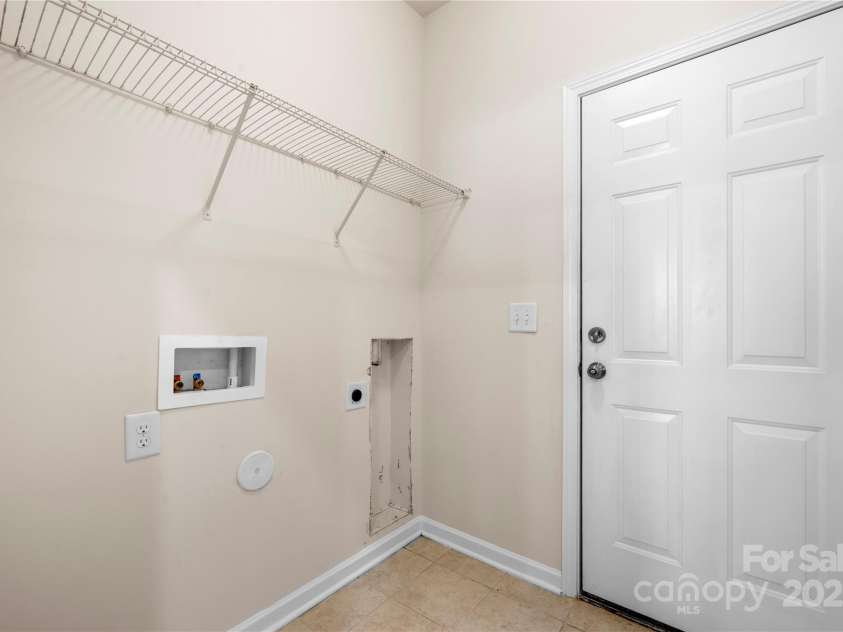 113 Burlingame Court, Mooresville, NC 28117.  MLS# CAR4228046, YatesRealty ID 4010. Laundry Room