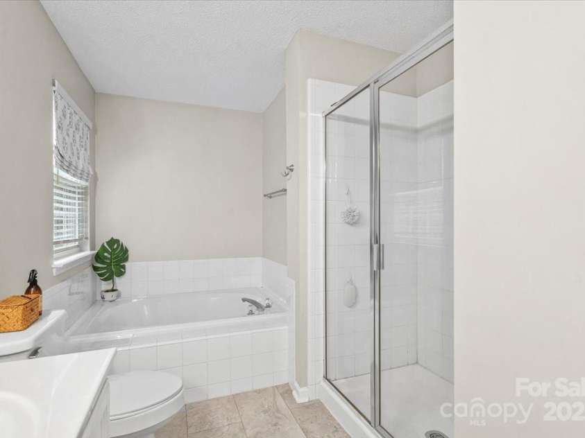 131 Misty Arbor Lane, Mooresville, NC 28117.  MLS# CAR4333134, YatesRealty ID 4010. Primary Bathroom