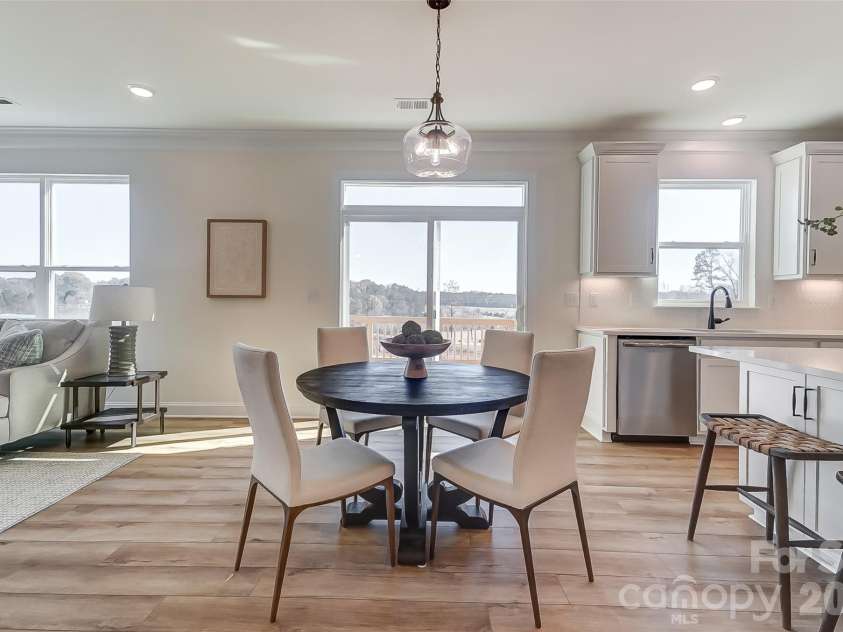 2223 Caravan Lane, Stanley, NC 28164.  MLS# CAR4398021, YatesRealty ID 40101. Breakfast Area