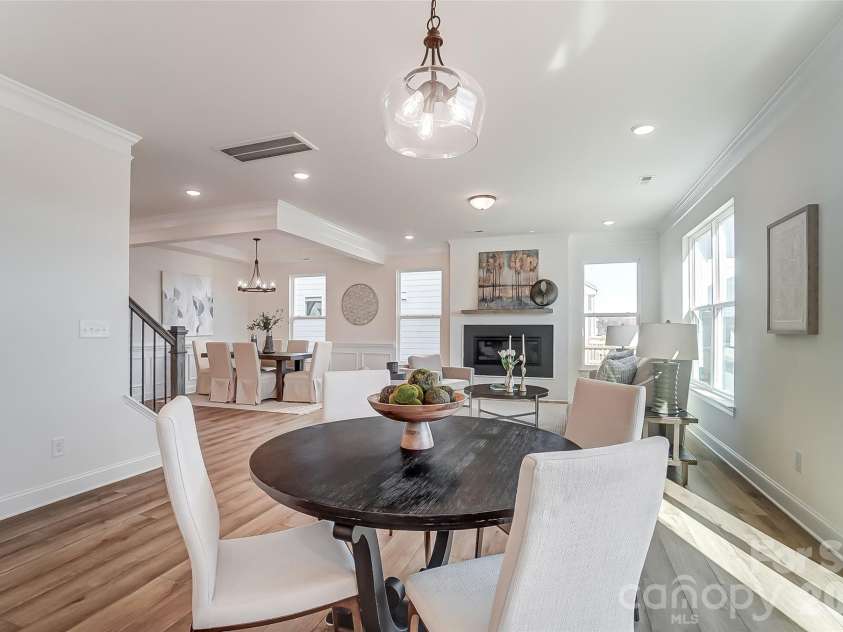 2223 Caravan Lane, Stanley, NC 28164.  MLS# CAR4398021, YatesRealty ID 40101. Breakfast Area