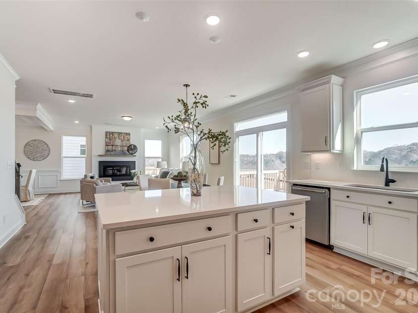 2223 Caravan Lane, Stanley, NC 28164.  MLS# CAR4398021, YatesRealty ID 40101. Kitchen