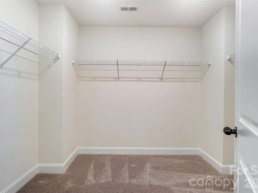 2223 Caravan Lane, Stanley, NC 28164.  MLS# CAR4398021, YatesRealty ID 40101. Walk in Closet