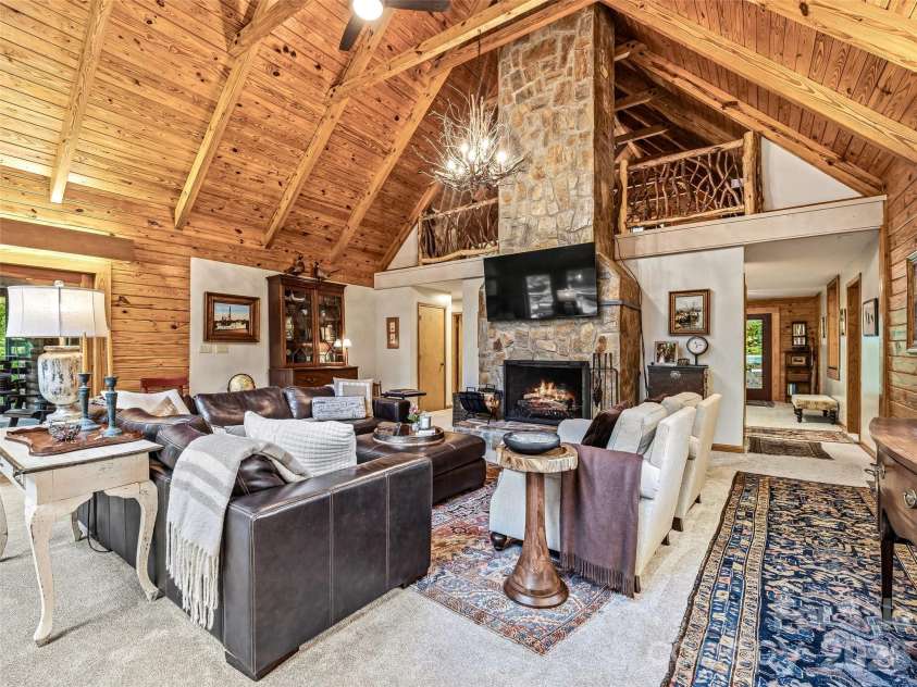 280 Laurel Creek, Cedar Mountain, NC 28718.  MLS# CAR4399480, YatesRealty ID 40102. 