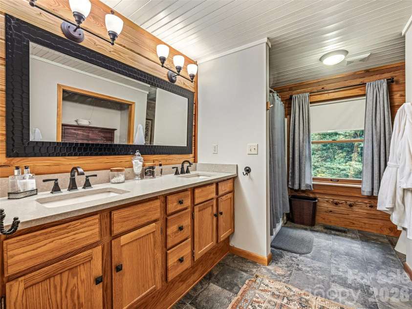 280 Laurel Creek, Cedar Mountain, NC 28718.  MLS# CAR4399480, YatesRealty ID 40102. 