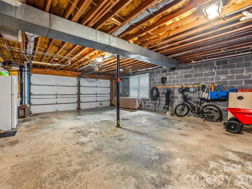 280 Laurel Creek, Cedar Mountain, NC 28718.  MLS# CAR4399480, YatesRealty ID 40102. 