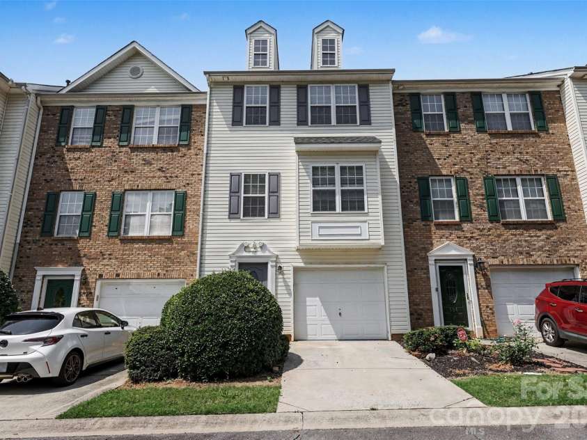308 Langhorne Drive, Mount Holly, NC 28120.  MLS# CAR4405120, YatesRealty ID 40103. 