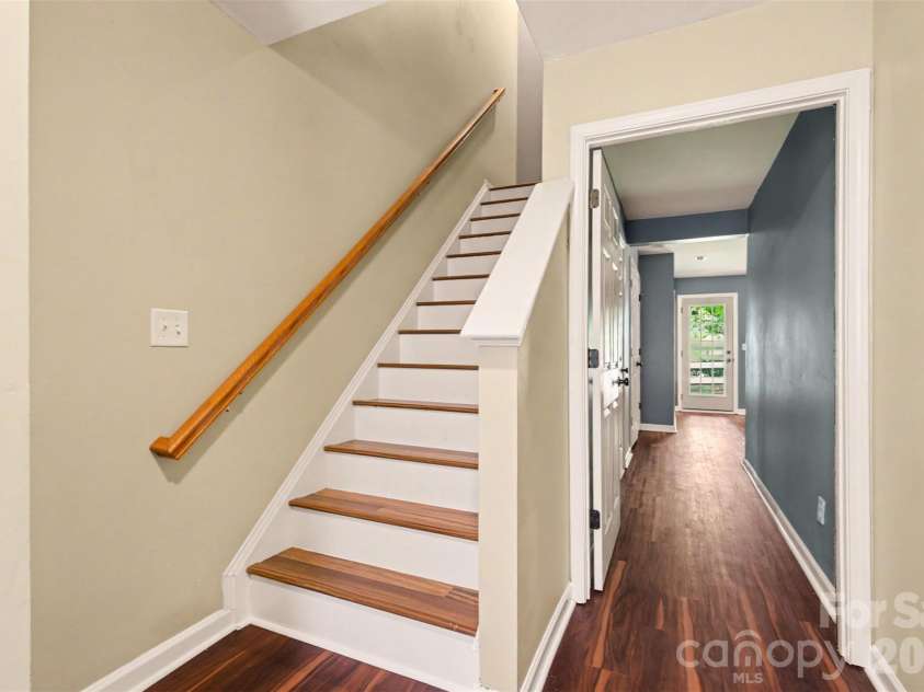 308 Langhorne Drive, Mount Holly, NC 28120.  MLS# CAR4405120, YatesRealty ID 40103. 
