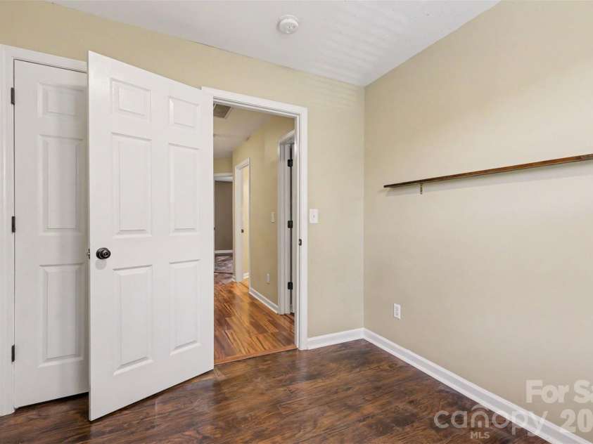308 Langhorne Drive, Mount Holly, NC 28120.  MLS# CAR4405120, YatesRealty ID 40103. 