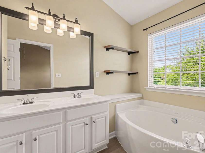 308 Langhorne Drive, Mount Holly, NC 28120.  MLS# CAR4405120, YatesRealty ID 40103. 