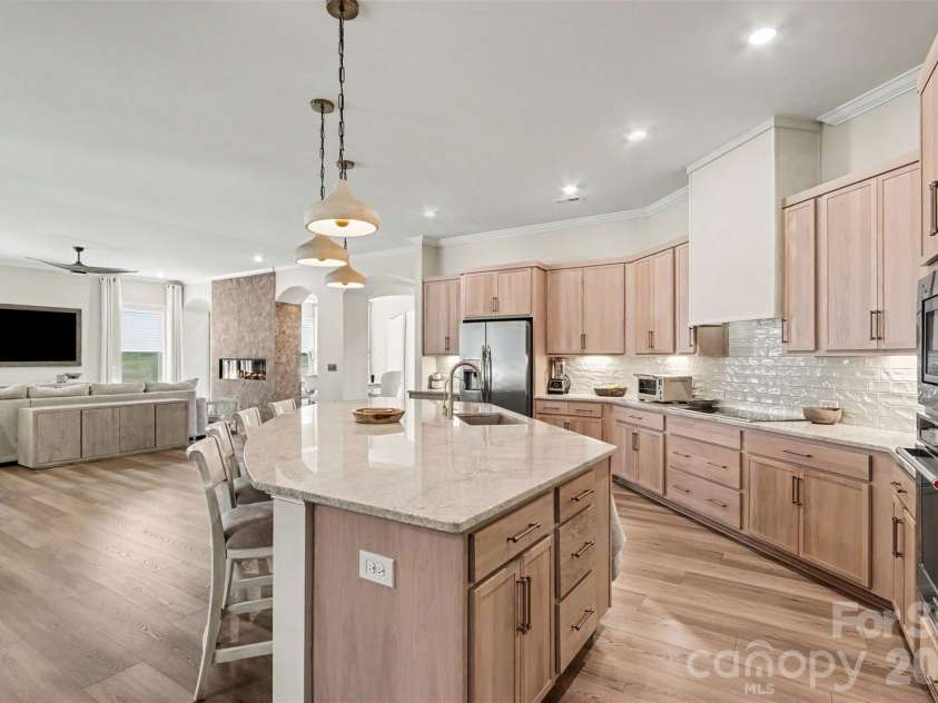 122 Campanile Drive, Mooresville, NC 28117.  MLS# CAR4405204, YatesRealty ID 40104. 