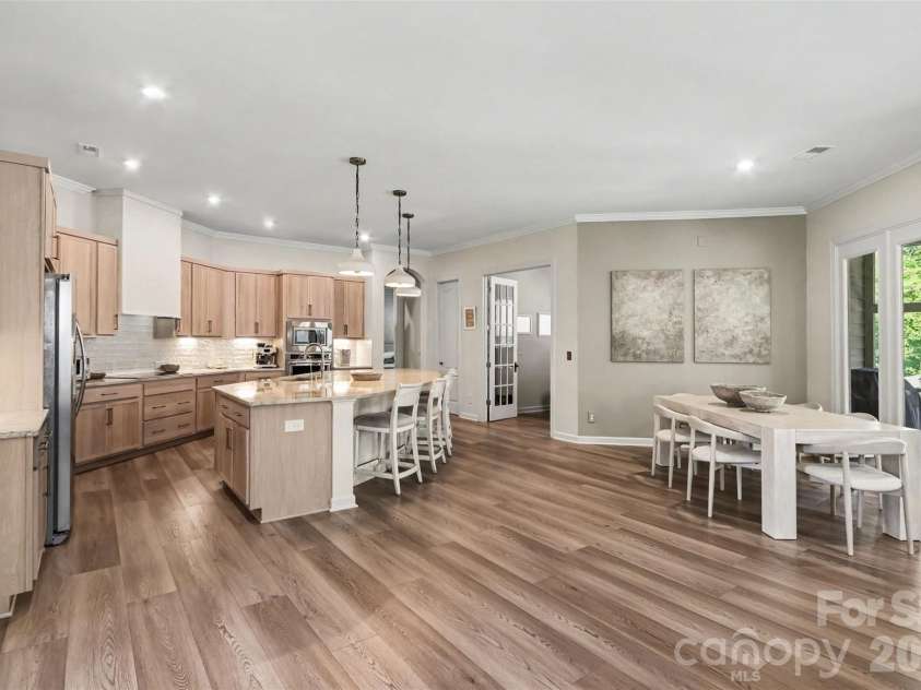 122 Campanile Drive, Mooresville, NC 28117.  MLS# CAR4405204, YatesRealty ID 40104. 