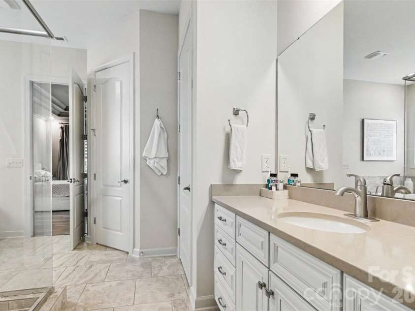 122 Campanile Drive, Mooresville, NC 28117.  MLS# CAR4405204, YatesRealty ID 40104. 