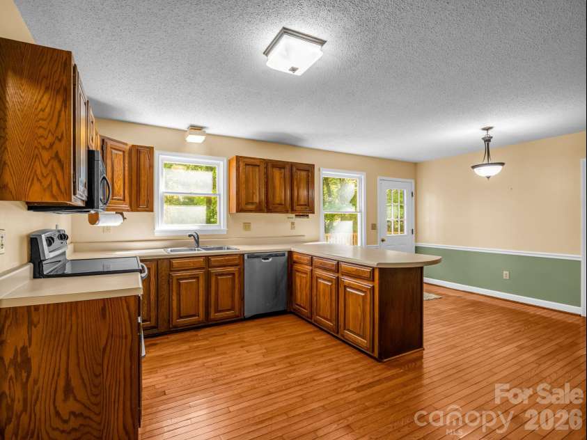 154 Breeze Hill, Rutherfordton, NC 28139.  MLS# CAR4405973, YatesRealty ID 40106. 