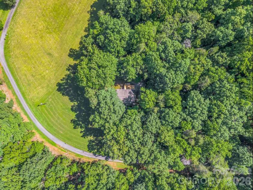 154 Breeze Hill, Rutherfordton, NC 28139.  MLS# CAR4405973, YatesRealty ID 40106. 