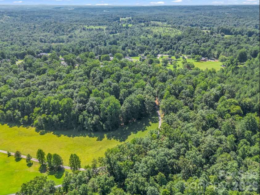 154 Breeze Hill, Rutherfordton, NC 28139.  MLS# CAR4405973, YatesRealty ID 40106. 