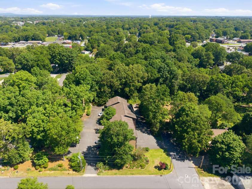 849 Nottingham Drive, Gastonia, NC 28054.  MLS# CAR4389847, YatesRealty ID 40107. 