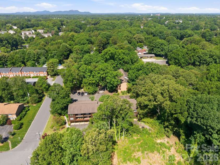 849 Nottingham Drive, Gastonia, NC 28054.  MLS# CAR4389847, YatesRealty ID 40107. 