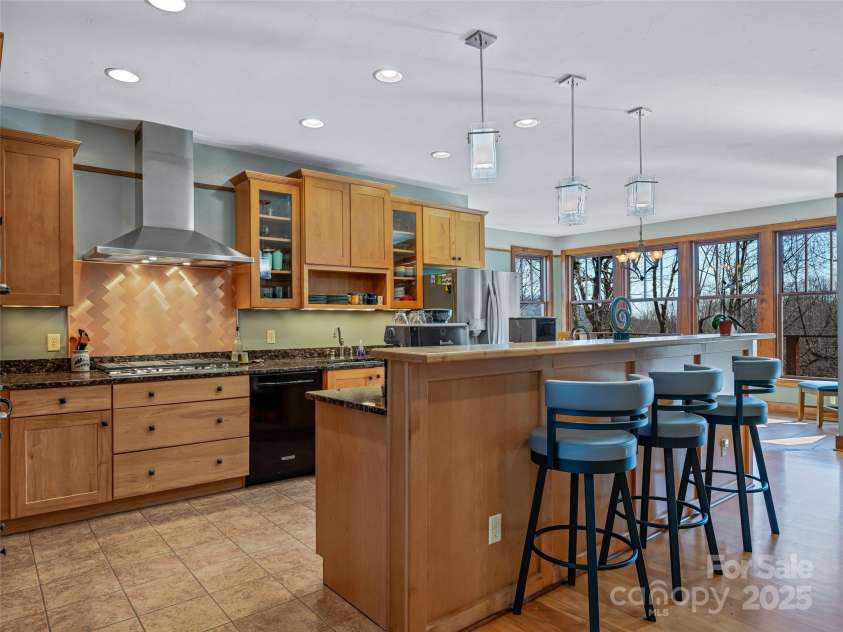 189 Prospectors Trail, Black Mountain, NC 28711.  MLS# CAR4229049, YatesRealty ID 4011. 