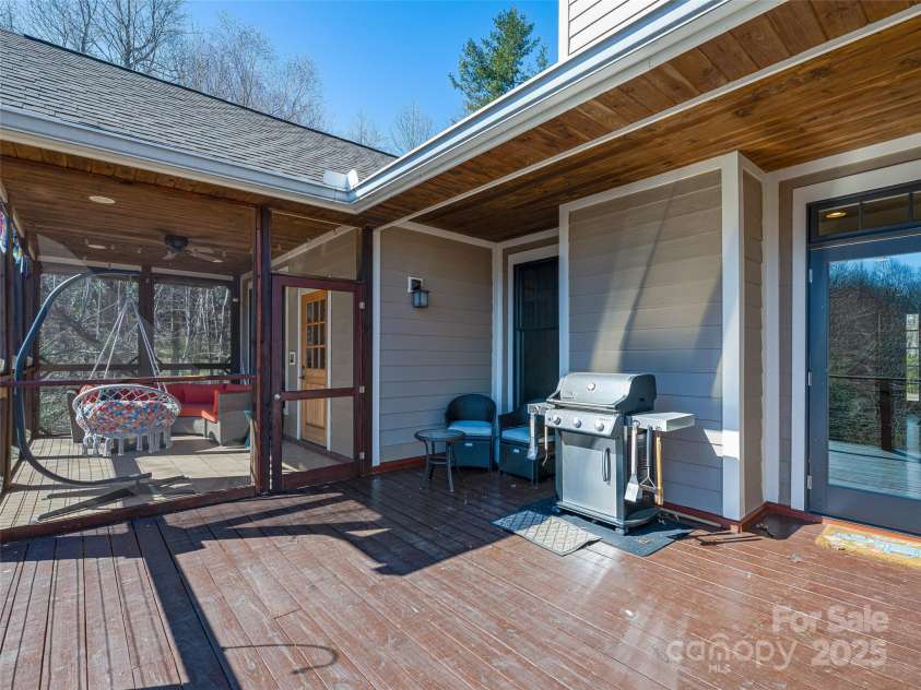 189 Prospectors Trail, Black Mountain, NC 28711.  MLS# CAR4229049, YatesRealty ID 4011. 