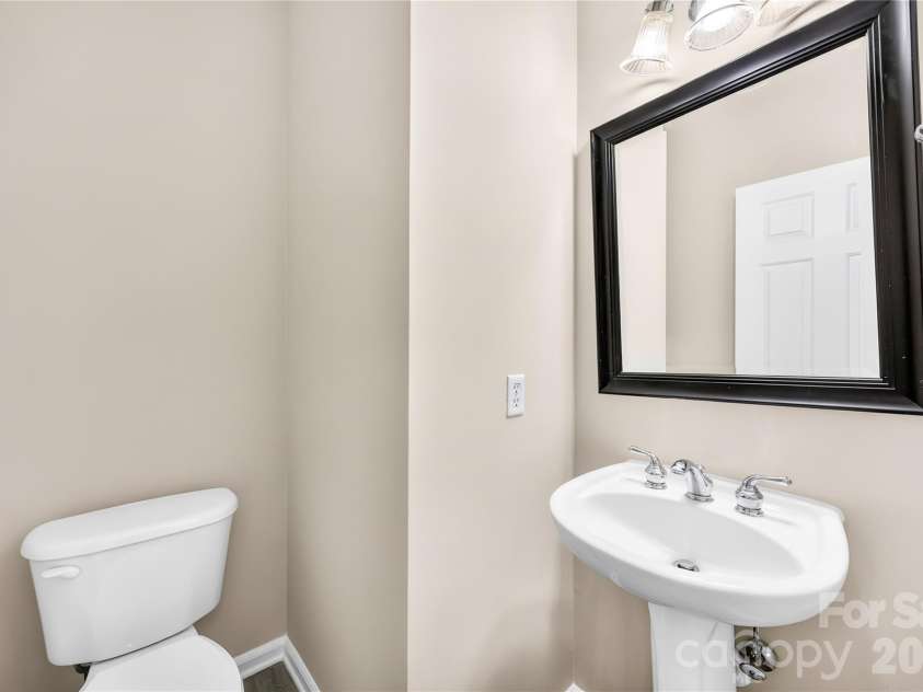 10011 Alexander Martin Avenue, Charlotte, NC 28277.  MLS# CAR4407892, YatesRealty ID 40111. 