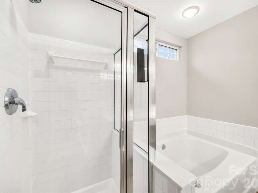 10011 Alexander Martin Avenue, Charlotte, NC 28277.  MLS# CAR4407892, YatesRealty ID 40111. 