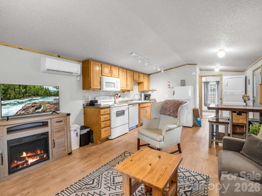 144 Clayton Road, Arden, NC 28704.  MLS# CAR4408237, YatesRealty ID 40113. 