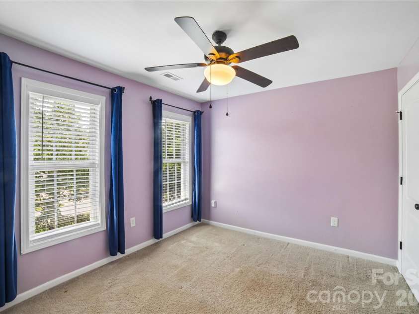 3552 Navajo Drive, Maiden, NC 28650.  MLS# CAR4399962, YatesRealty ID 40118. 