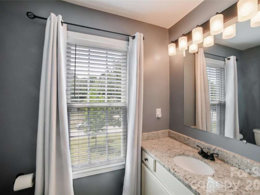 3552 Navajo Drive, Maiden, NC 28650.  MLS# CAR4399962, YatesRealty ID 40118. 