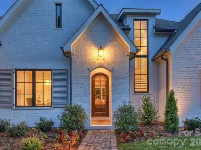 16117 Halle Marie Circle, Davidson, NC 28036.  MLS# CAR4407482, YatesRealty ID 40119. Example photo