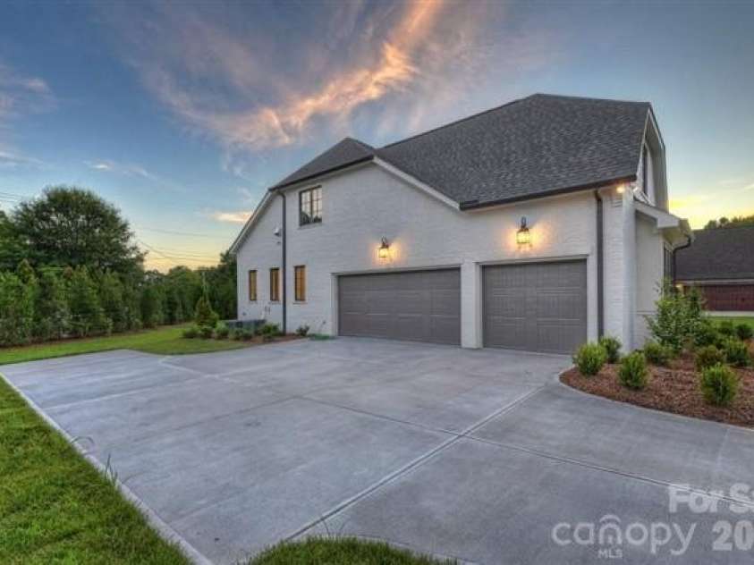 16117 Halle Marie Circle, Davidson, NC 28036.  MLS# CAR4407482, YatesRealty ID 40119. Example photo
