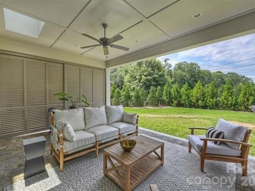 16117 Halle Marie Circle, Davidson, NC 28036.  MLS# CAR4407482, YatesRealty ID 40119. Example photo