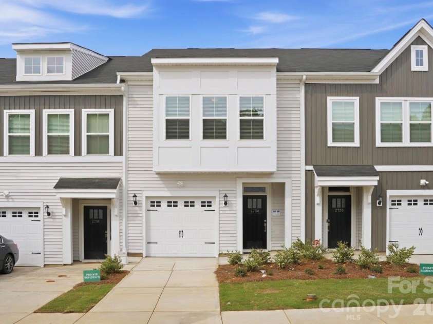 2734 Lehigh Road, Charlotte, NC 28208.  MLS# CAR4401596, YatesRealty ID 4012. 