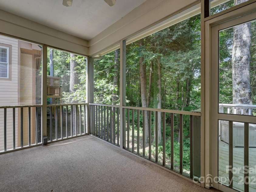 43 Kuykendall Court, Hendersonville, NC 28739.  MLS# CAR4290060, YatesRealty ID 4012. 
