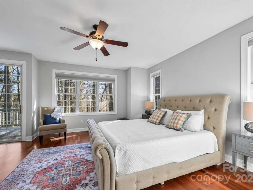 43 Kuykendall Court, Hendersonville, NC 28739.  MLS# CAR4290060, YatesRealty ID 4012. 