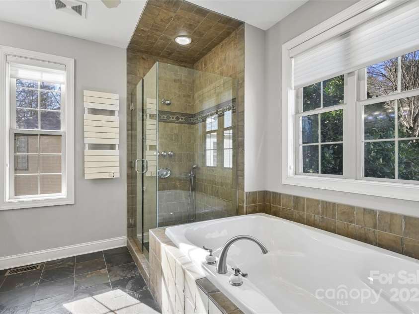 43 Kuykendall Court, Hendersonville, NC 28739.  MLS# CAR4290060, YatesRealty ID 4012. 