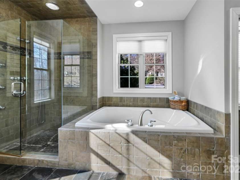 43 Kuykendall Court, Hendersonville, NC 28739.  MLS# CAR4290060, YatesRealty ID 4012. 