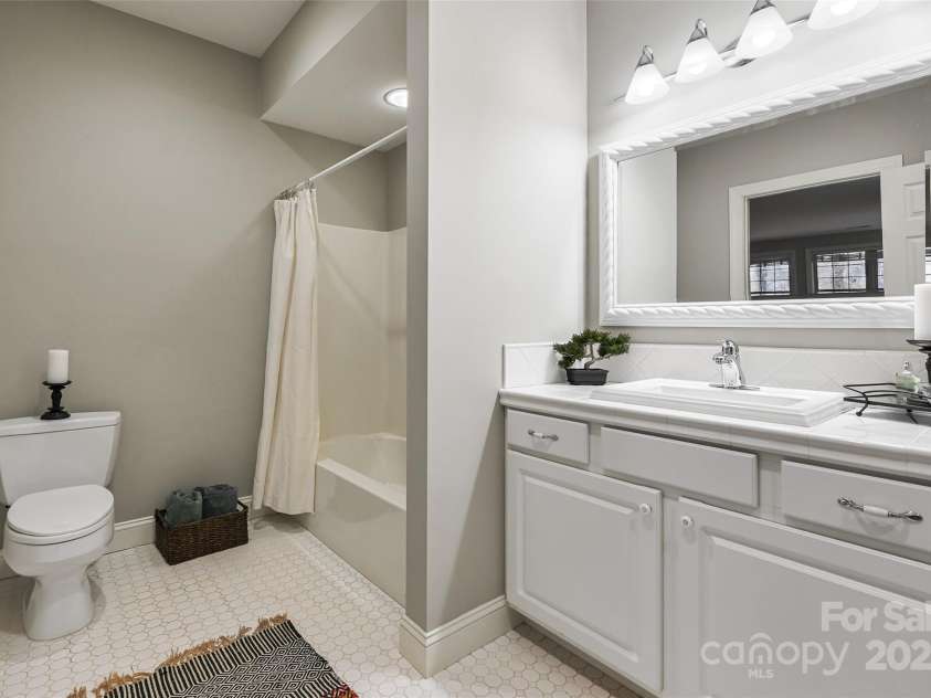 43 Kuykendall Court, Hendersonville, NC 28739.  MLS# CAR4290060, YatesRealty ID 4012. 