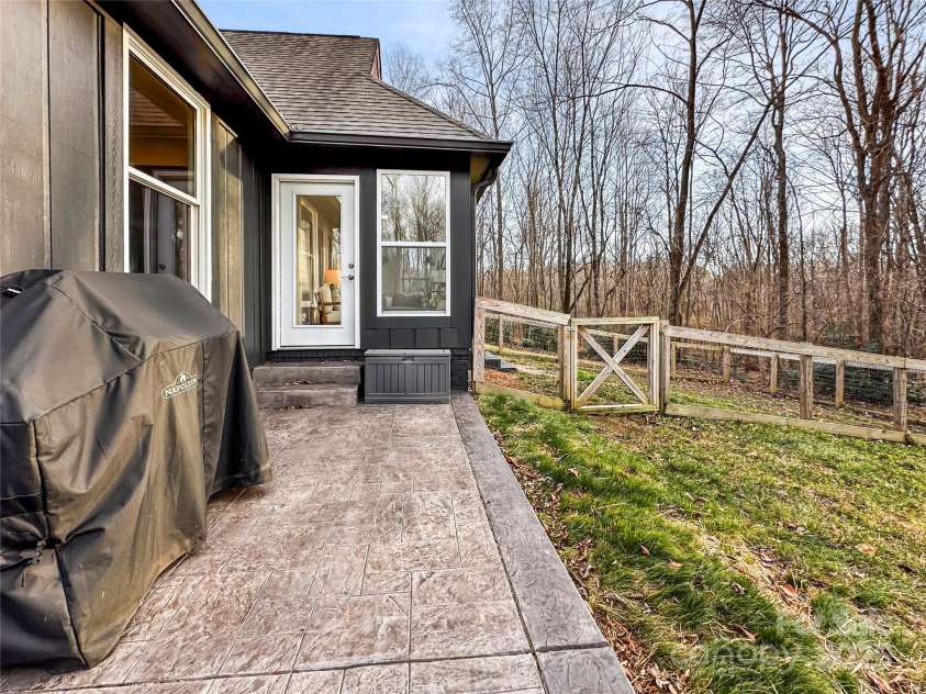 9501 Bartlett Road, Mint Hill, NC 28227.  MLS# CAR4330895, YatesRealty ID 4012. 