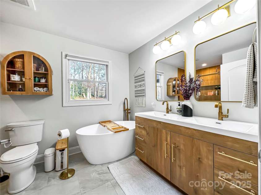 9501 Bartlett Road, Mint Hill, NC 28227.  MLS# CAR4330895, YatesRealty ID 4012. 