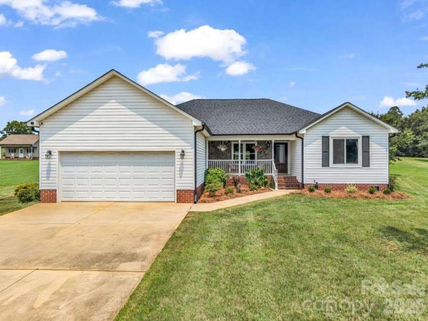 2630 Highway 182 Highway, Lincolnton, NC 28092.  MLS# CAR4405890, YatesRealty ID 40120. 