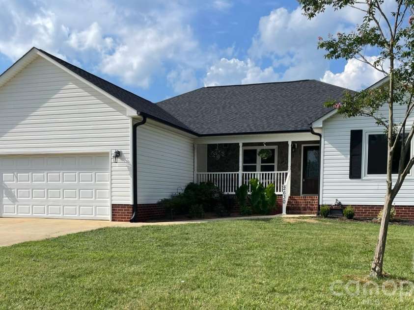 2630 Highway 182 Highway, Lincolnton, NC 28092.  MLS# CAR4405890, YatesRealty ID 40120. 