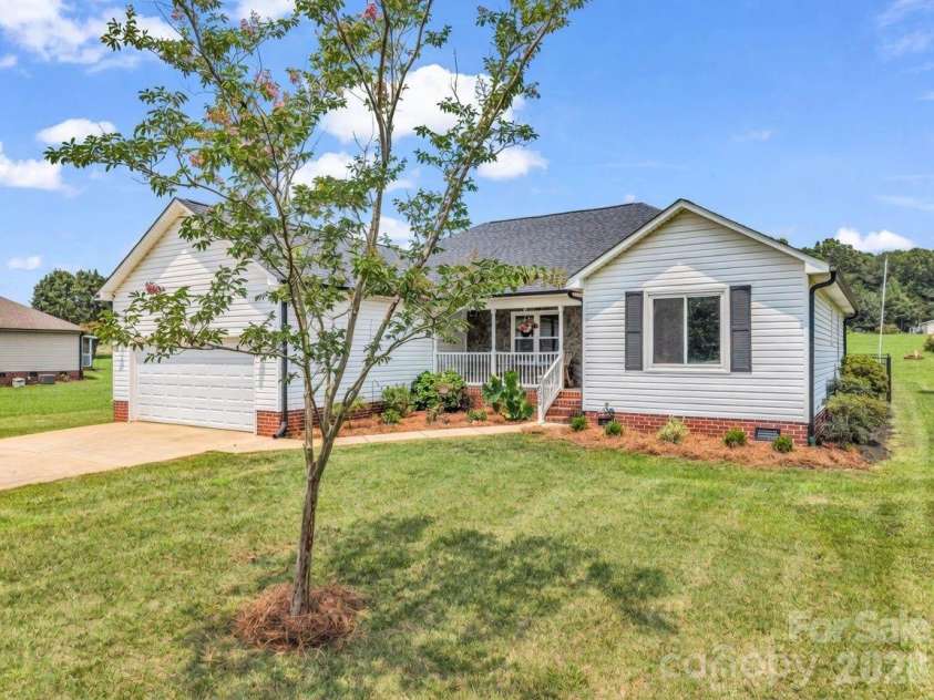 2630 Highway 182 Highway, Lincolnton, NC 28092.  MLS# CAR4405890, YatesRealty ID 40120. Front