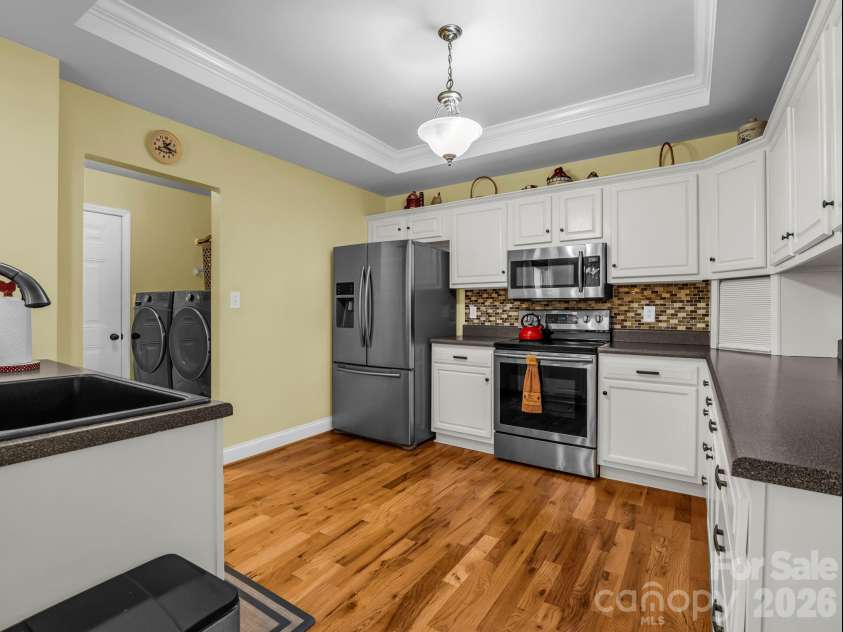 2630 Highway 182 Highway, Lincolnton, NC 28092.  MLS# CAR4405890, YatesRealty ID 40120. Kitchen