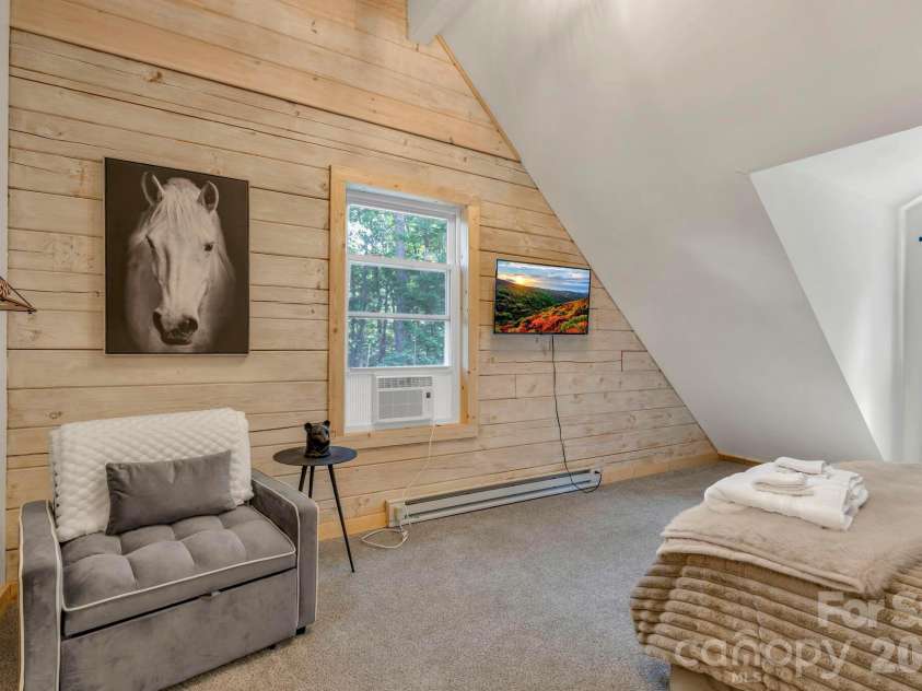 133 Greenbriar Road, Beech Mountain, NC 28604.  MLS# CAR4400899, YatesRealty ID 40121. 