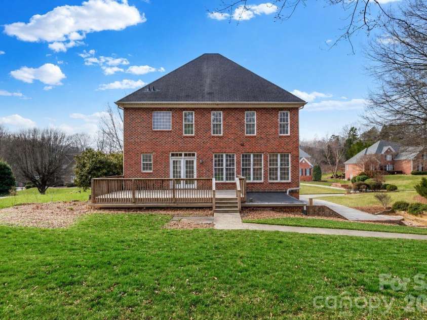 1869 Curraghmore Road, Clemmons, NC 27012.  MLS# CAR4402291, YatesRealty ID 40123. 
