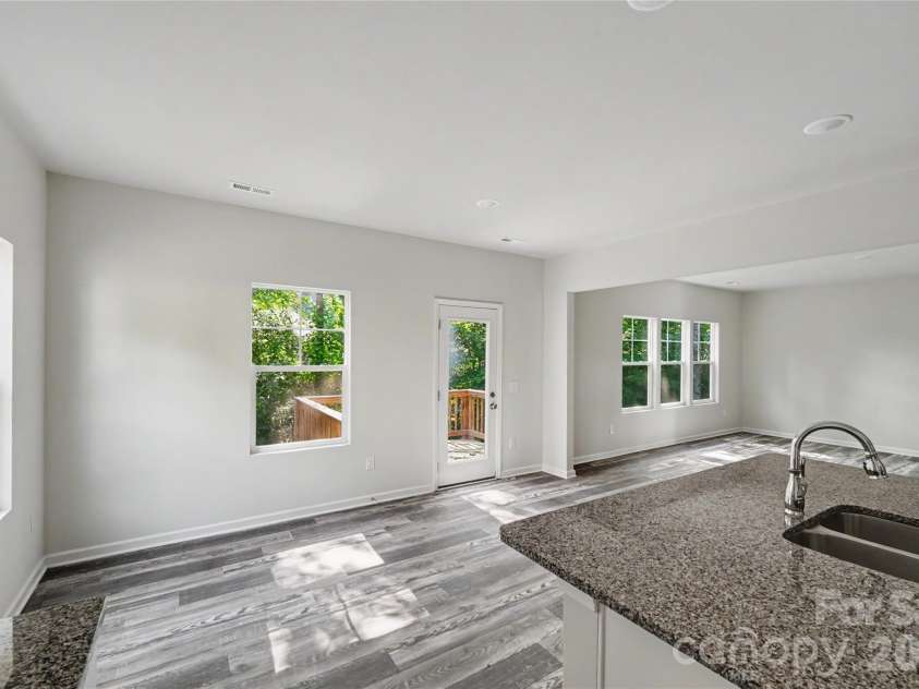 5146 Mark Drive, Hickory, NC 28601.  MLS# CAR4404327, YatesRealty ID 40125. 