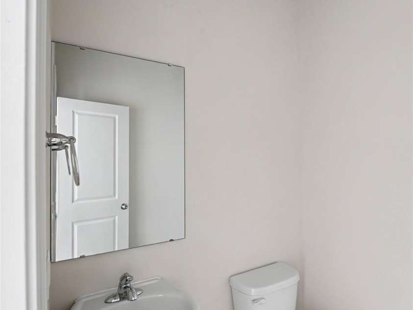 5146 Mark Drive, Hickory, NC 28601.  MLS# CAR4404327, YatesRealty ID 40125. 