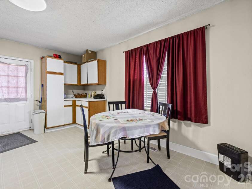 243 8th Avenue, Cramerton, NC 28032.  MLS# CAR4406563, YatesRealty ID 40126. 1 Bed/ Dining Area